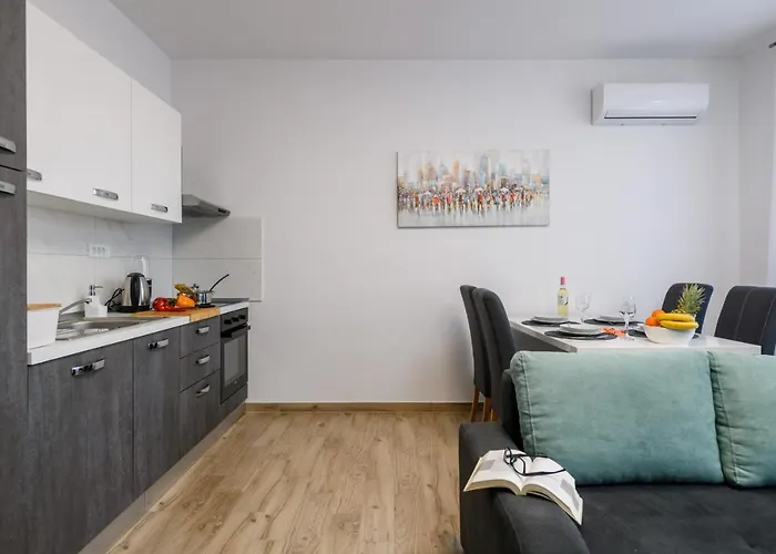 Cosy Klara Πούλα