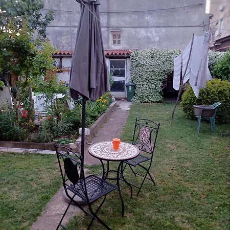 Cosy Klara Apartment Pula