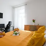 Cosy Klara بولا