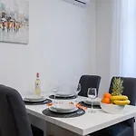 Cosy Klara * بولا