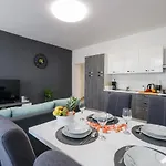 Cosy Klara بولا